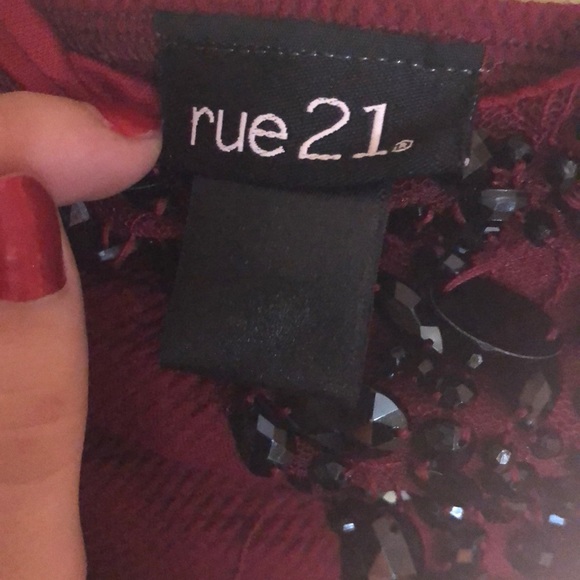 Strapless maroon flare shirt - Picture 4 of 4